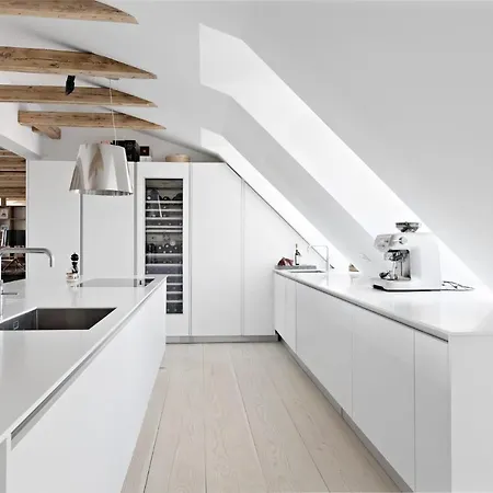 Dinesen Collection Luxury By Kings Square Apartment