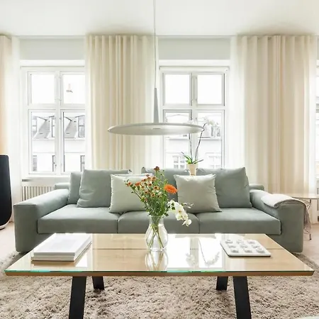 Dinesen Collection Luxury By Kings Square Apartment